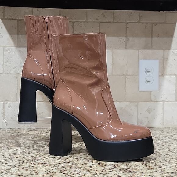 GB Gianni Bini Levi Tate Vegan Patent Platform Mid Boots Caramel - Picture 1 of 9